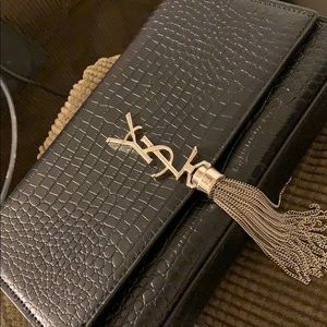 Chain wallet shoulder bag